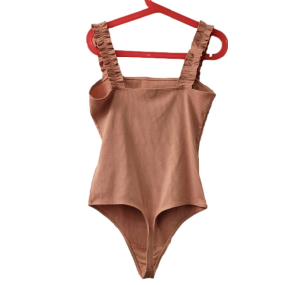 ARITZIA Sundy Best Bodysuit - Picture 3 of 5